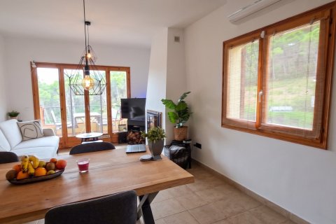 Casa adosada de 4 dormitorios en venta en Torroella de Montgrí, Gerona, Cataluña, Spain № 8930 - foto 13