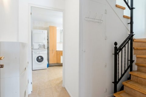 Casa adosada de 4 dormitorios en venta en Torroella de Montgrí, Gerona, Cataluña, Spain № 8930 - foto 24