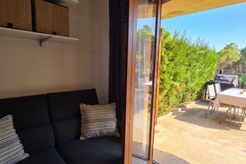 Casa adosada de 4 dormitorios en venta en Torroella de Montgrí, Gerona, Cataluña, Spain № 8930 - foto 30