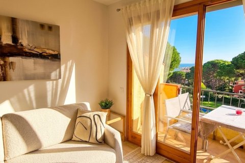 Casa adosada de 4 dormitorios en venta en Torroella de Montgrí, Gerona, Cataluña, Spain № 8930 - foto 8