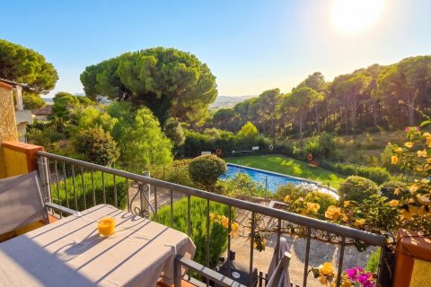 Casa adosada de 4 dormitorios en venta en Torroella de Montgrí, Gerona, Cataluña, Spain № 8930