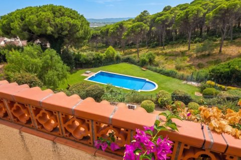 Casa adosada de 4 dormitorios en venta en Torroella de Montgrí, Gerona, Cataluña, Spain № 8930 - foto 22