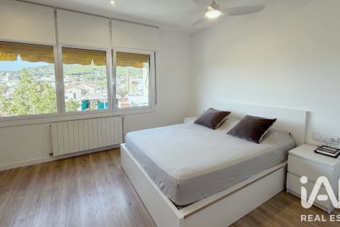 Casa adosada de 4 dormitorios en venta en Vilassar de Dalt, Barcelona, Cataluña, Spain № 8935 - foto 10