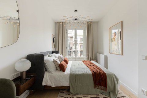 Купить квартиру в Барселона, Испания с 2 спальни, 135м², № 4138 - фото 23