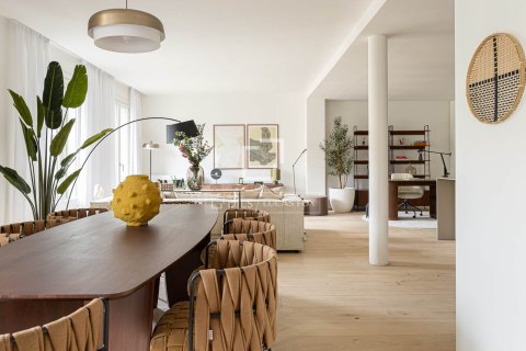 Купить квартиру в Барселона, Испания с 2 спальни, 135м², № 4138 - фото 11