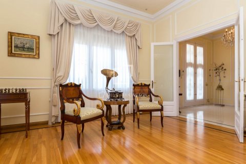  Castillos de 9 dormitorios en venta en Sant Just Desvern, Barcelona, Cataluña, Spain № 8681 - foto 13