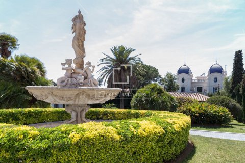  Castillos de 9 dormitorios en venta en Sant Just Desvern, Barcelona, Cataluña, Spain № 8681 - foto 7