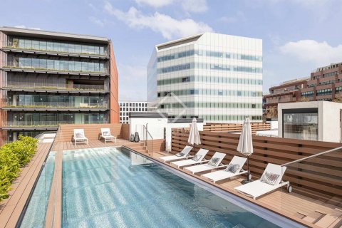 Купить квартиру в Барселона, Испания с 1 спальня, 75м², № 8682 - фото 2