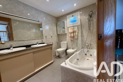 Ático de 4 dormitorios en venta en Sant Vicenc De Montalt, Barcelona, Cataluña, Spain № 4734 - foto 27