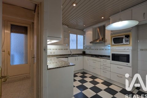 Купить квартиру в Барселона, Испания с 4 спальни, 135м², № 4730 - фото 28