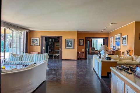Сasa de 6 dormitorios en venta en Sant Andreu de Llavaneres, Barcelona, Cataluña, Spain № 7631 - foto 13