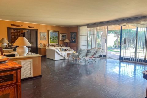 Сasa de 6 dormitorios en venta en Sant Andreu de Llavaneres, Barcelona, Cataluña, Spain № 7631 - foto 9
