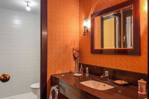 Сasa de 6 dormitorios en venta en Sant Andreu de Llavaneres, Barcelona, Cataluña, Spain № 7631 - foto 26