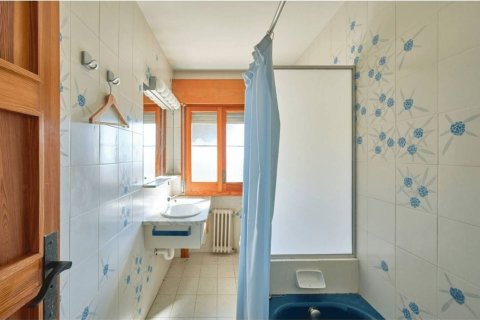 Сasa de 6 dormitorios en venta en Barcelona, Cataluña, Spain № 7633 - foto 26