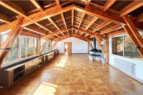 Сasa de 6 dormitorios en venta en Barcelona, Cataluña, Spain № 7633 - foto 17