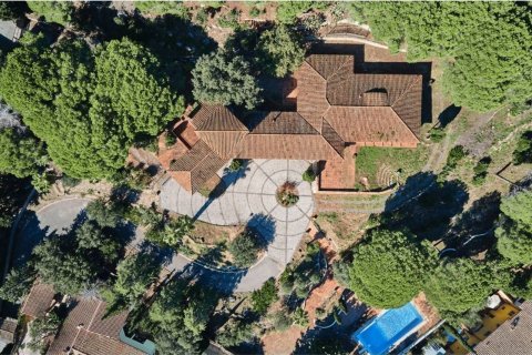 Сasa de 6 dormitorios en venta en Barcelona, Cataluña, Spain № 7633 - foto 8