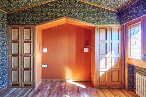 Сasa de 6 dormitorios en venta en Barcelona, Cataluña, Spain № 7633 - foto 27