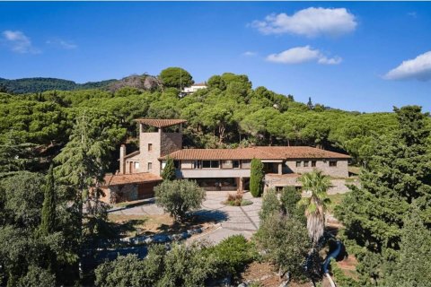 Сasa de 6 dormitorios en venta en Barcelona, Cataluña, Spain № 7633