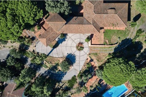 Сasa de 6 dormitorios en venta en Barcelona, Cataluña, Spain № 7633 - foto 7