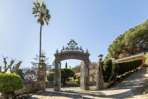 10 bedrooms house for sale in Barcelona, Catalonia, Spain № 7630 - photo 6