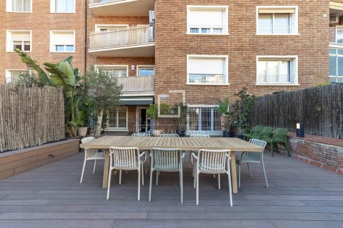 Apartamento de 4 dormitorios en venta en Barcelona, Cataluña, Spain № 4093 - foto 27