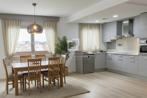 Apartamento de 3 dormitorios en venta en Barcelona, Cataluña, Spain № 4095