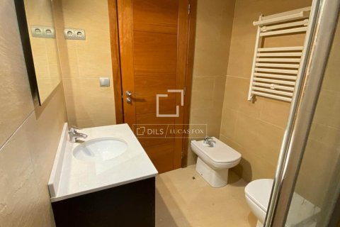 Apartamento de 3 dormitorios en venta en Barcelona, Cataluña, Spain № 4095 - foto 16
