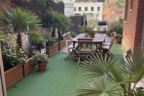 Apartamento de 3 dormitorios en venta en Barcelona, Cataluña, Spain № 4095 - foto 4