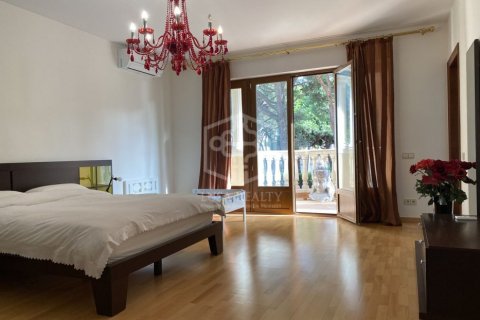 Villa de 6 dormitorios en alquiler en Castelldefels, Barcelona, Cataluña, Spain № 1099 - foto 20