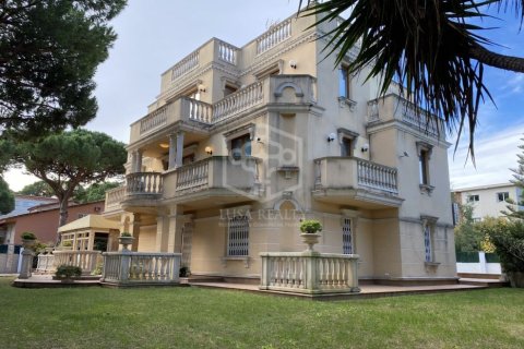 Villa de 6 dormitorios en alquiler en Castelldefels, Barcelona, Cataluña, Spain № 1099