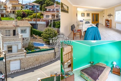 Villa de 4 dormitorios en venta en Lloret de Mar, Gerona, Cataluña, Spain № 1100