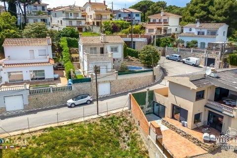 4 bedrooms villa for sale in Lloret de Mar, Girona, Catalonia, Spain № 1100 - photo 5