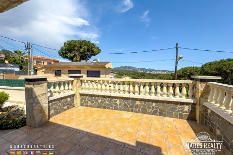 4 bedrooms villa for sale in Lloret de Mar, Girona, Catalonia, Spain № 1100 - photo 11