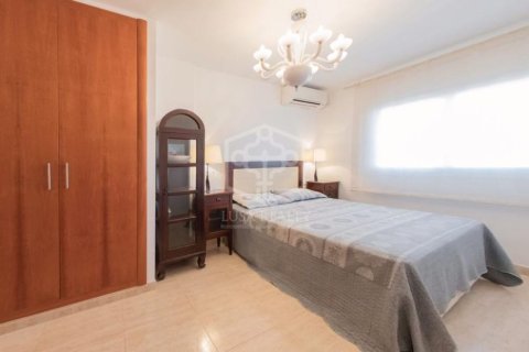 Casa adosada de 5 dormitorios en venta en Calafell, Tarragona, Cataluña, Spain № 1097 - foto 7