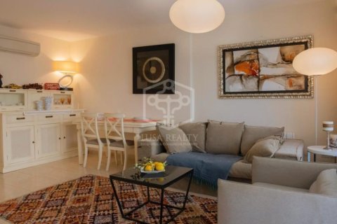 Casa adosada de 5 dormitorios en venta en Calafell, Tarragona, Cataluña, Spain № 1097 - foto 2