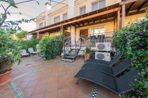 Casa adosada de 5 dormitorios en venta en Calafell, Tarragona, Cataluña, Spain № 1097 - foto 16
