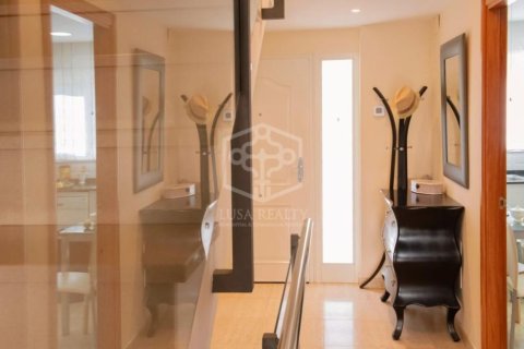 Casa adosada de 5 dormitorios en venta en Calafell, Tarragona, Cataluña, Spain № 1098 - foto 5