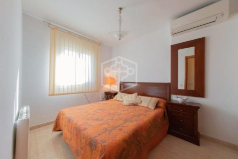 Casa adosada de 5 dormitorios en venta en Calafell, Tarragona, Cataluña, Spain № 1098 - foto 11