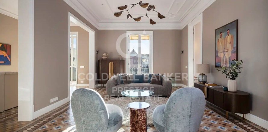 Apartamento de 4 dormitorios en venta en Barcelona, Cataluña, Spain № 5452