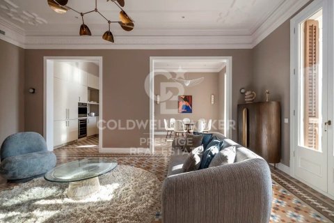 Apartamento de 4 dormitorios en venta en Barcelona, Cataluña, Spain № 5452 - foto 6