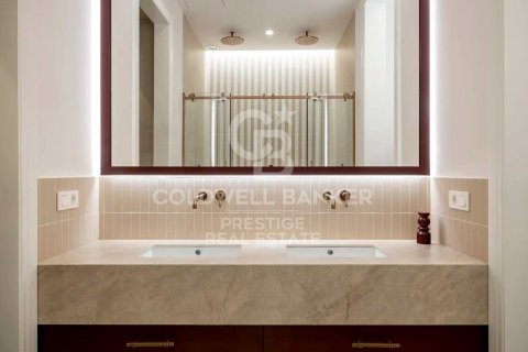Apartamento de 4 dormitorios en venta en Barcelona, Cataluña, Spain № 5452 - foto 10