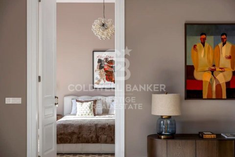 Apartamento de 4 dormitorios en venta en Barcelona, Cataluña, Spain № 5452 - foto 15