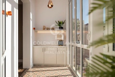 Apartamento de 4 dormitorios en venta en Barcelona, Cataluña, Spain № 5452 - foto 13