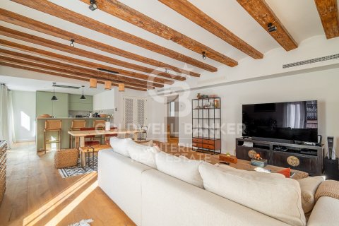 Ático de 2 dormitorios en venta en Barcelona, Cataluña, Spain № 5448 - foto 3