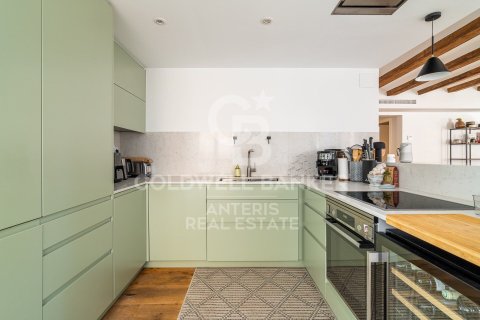 Ático de 2 dormitorios en venta en Barcelona, Cataluña, Spain № 5448 - foto 6