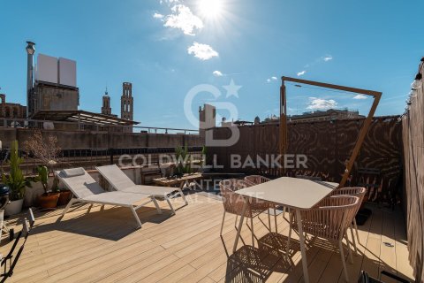 Ático de 2 dormitorios en venta en Barcelona, Cataluña, Spain № 5448 - foto 17