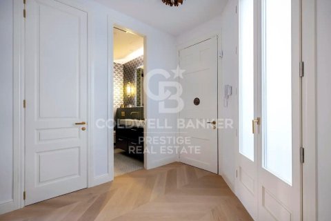 Купить квартиру в Барселона, Испания с 3 спальни, 184м², № 5453 - фото 12