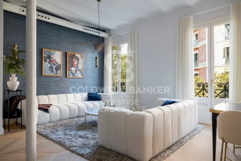 Купить квартиру в Барселона, Испания с 3 спальни, 184м², № 5453 - фото 2