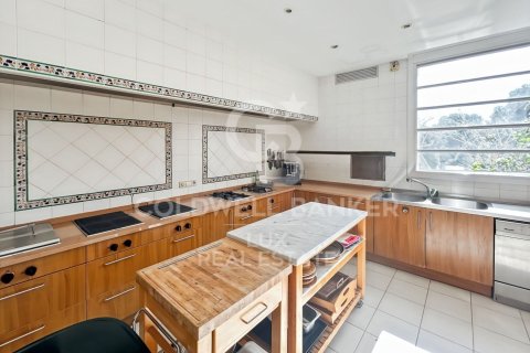 Сasa de 6 dormitorios en venta en Roses, Gerona, Cataluña, Spain № 5730 - foto 11