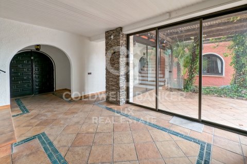 Купить виллу в Эмпуриабрава, Испания с 5 спален, 541м², № 5732 - фото 12